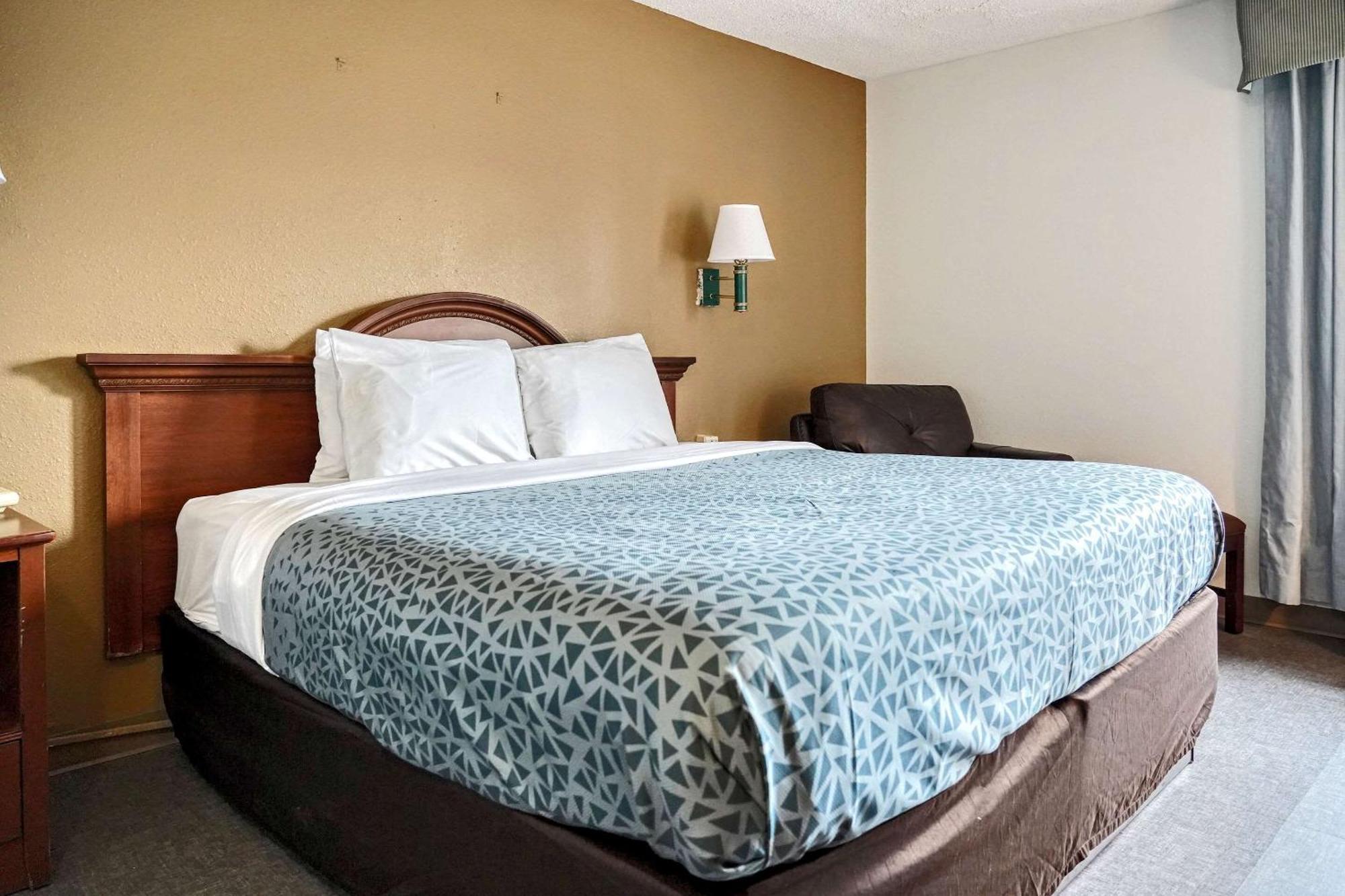 Econo Lodge Raleigh Exterior foto