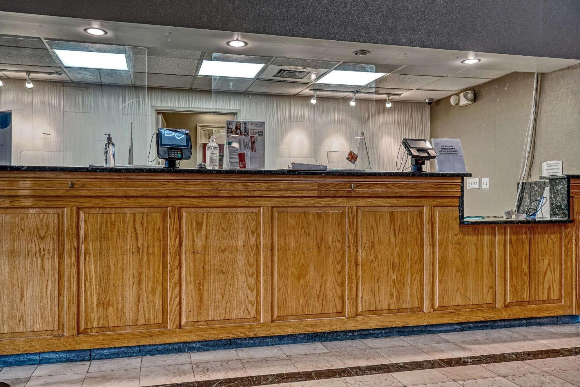 Econo Lodge Raleigh Exterior foto